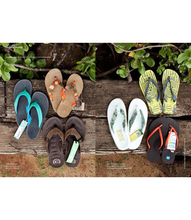 Load image into Gallery viewer, Issue No.18 Havaianas