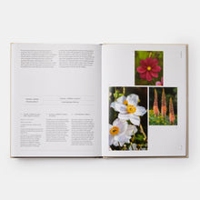 Load image into Gallery viewer, The Seasonal Gardener Creative Planting Combinations