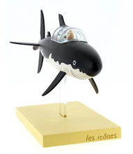 Load image into Gallery viewer, Resin Collectible: Submarine 77 cm
