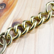 Load image into Gallery viewer, Karabiner Key Chain Twist
